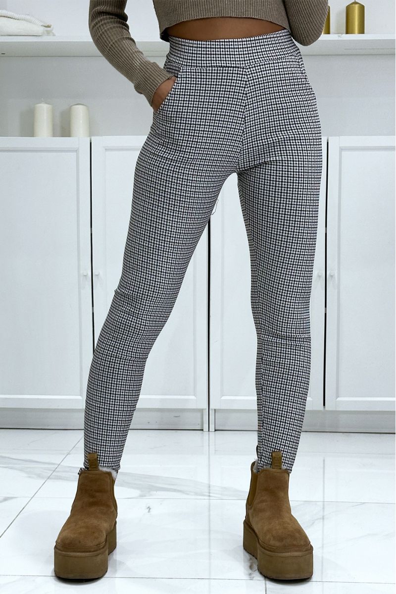 Slanke beige geruite broek met zakken - 3 Slanke beige geruite broek met zakken - 3