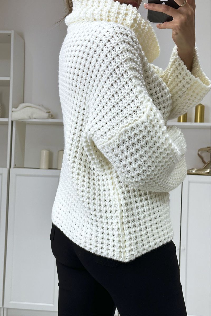 White chunky knit sweater with falling turtleneck - 1