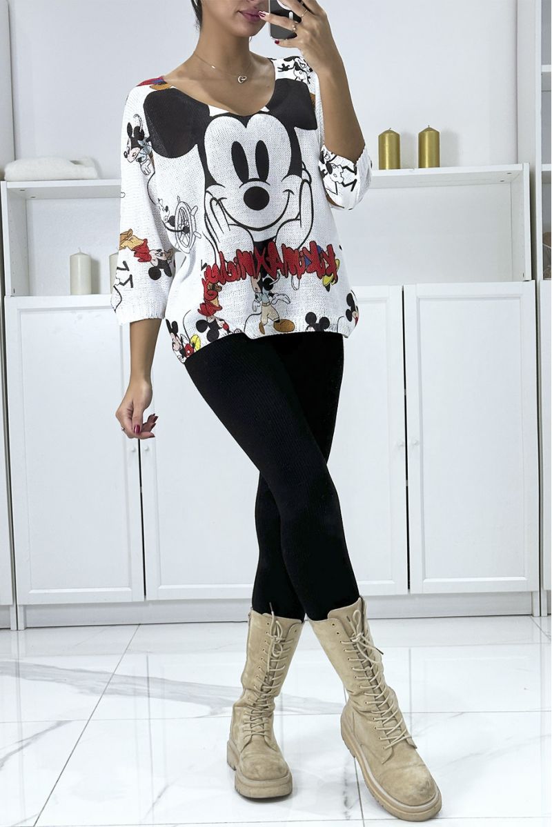 Light white boat neck sweater with pretty inspired design - 2