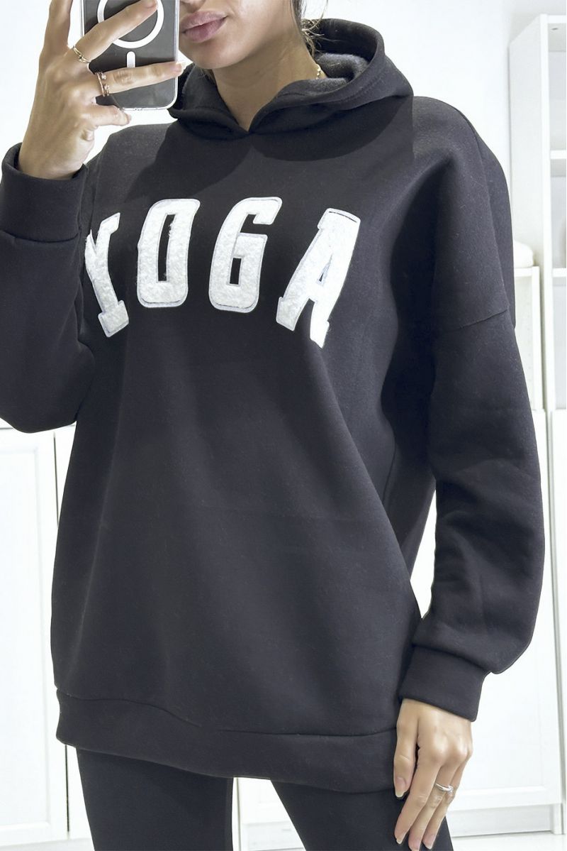 Oversized zwarte hoodie van een mooie, zeer dikke kwaliteit met YOGA opschrift - 1