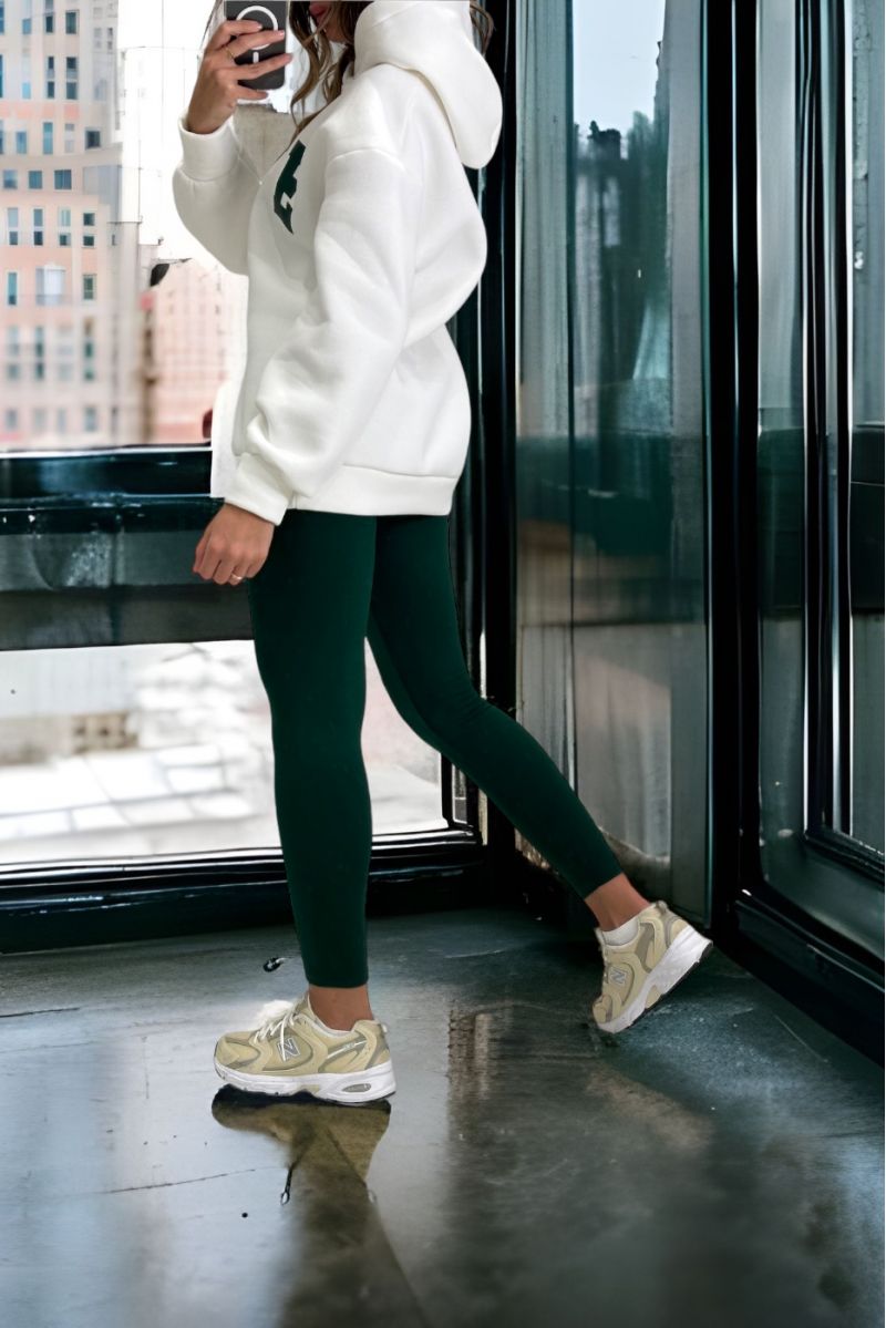 Witte en groene sweater en legging met het opschrift LOVE - 2