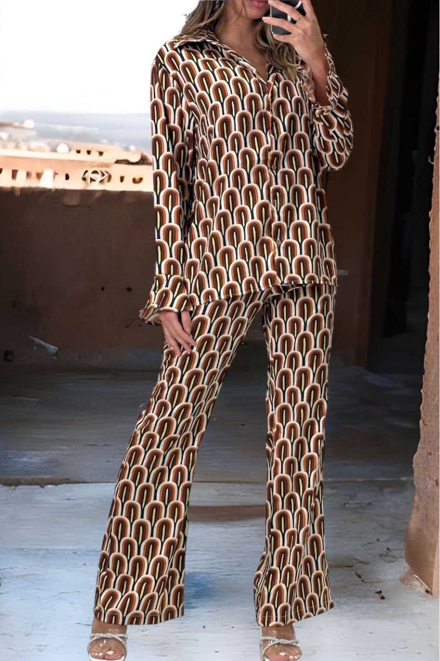 Ensemble satiné marron avec superbe imprimé - 3