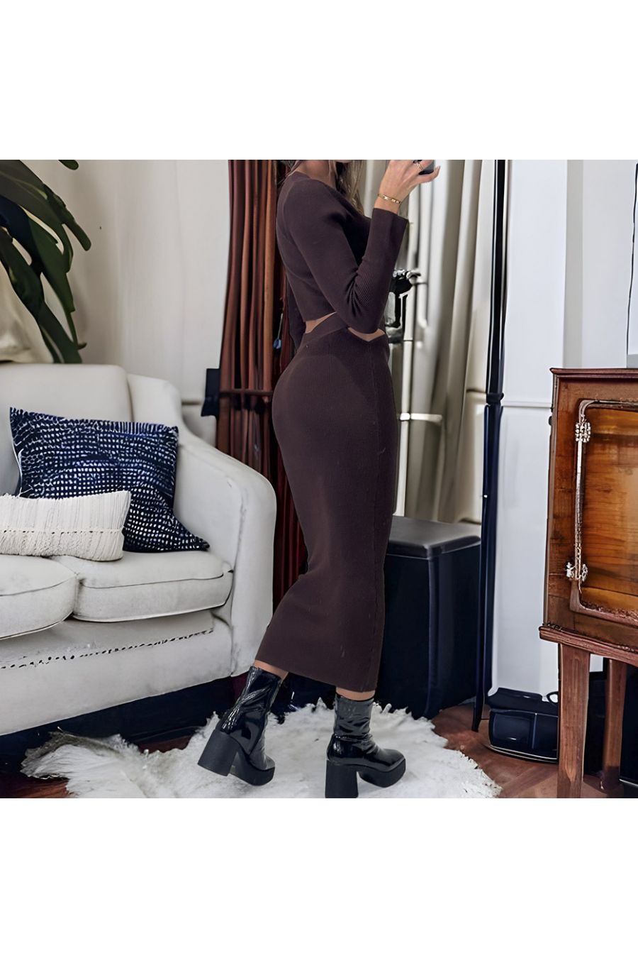 Brown top and skirt set with integrated belt accessory - 3