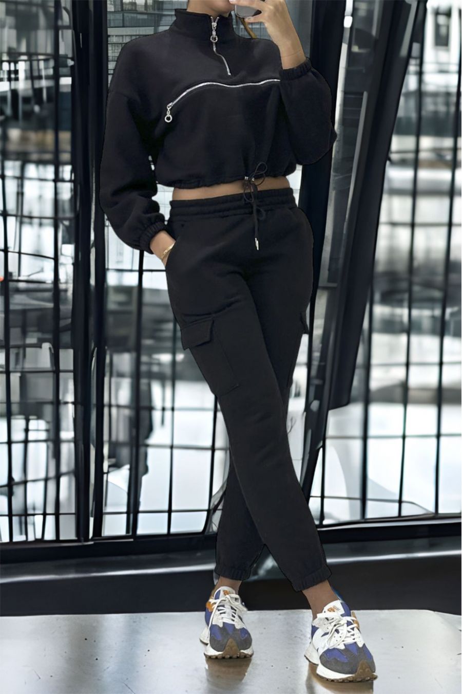 Very thick black jogging and sweatshirt set with front closure - 4