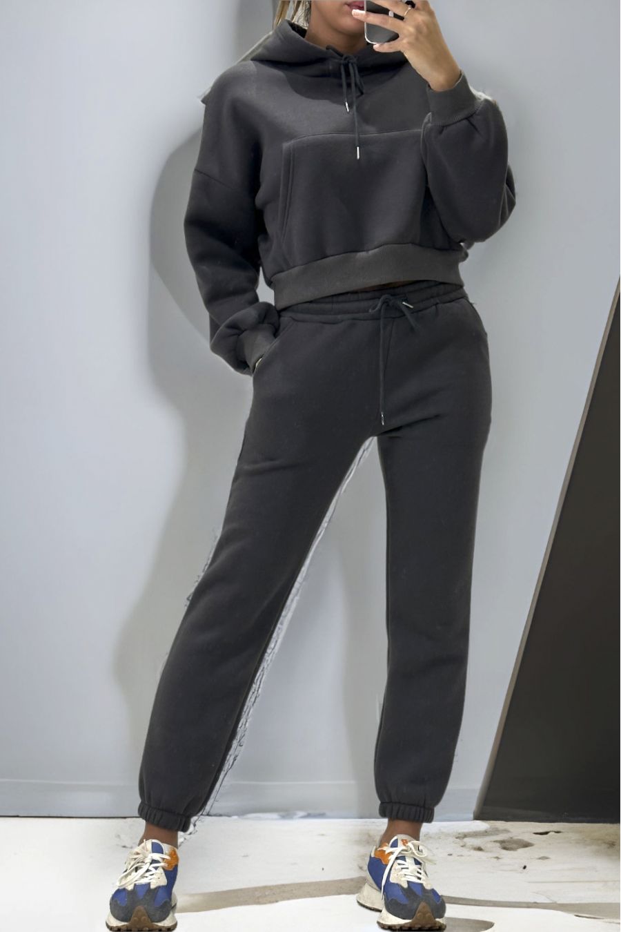 Charcoal set Very thick pocket and hooded sweatshirt with pocket jogging - 1