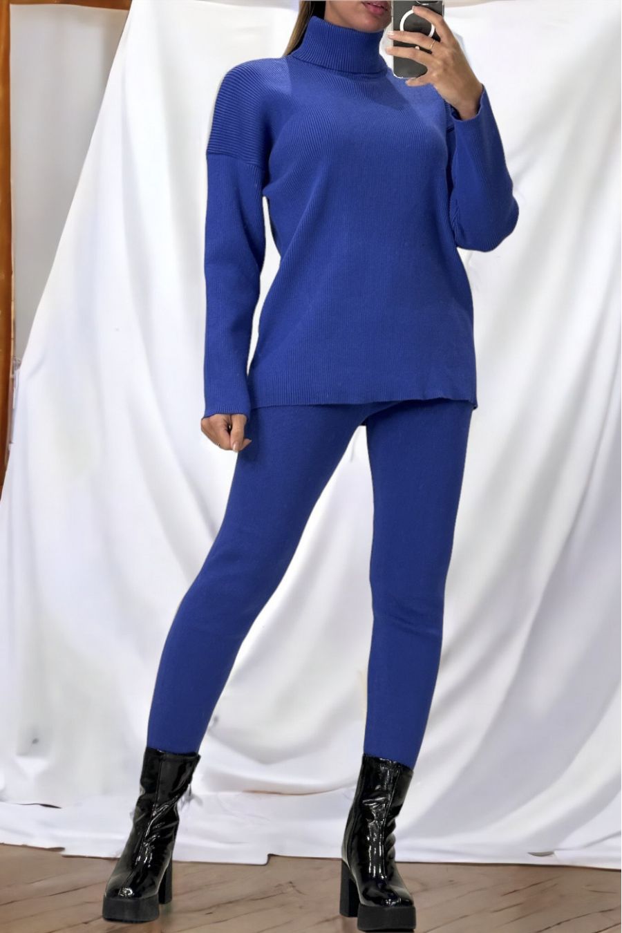 Set van royale oversized coltrui en stretch ribgebreide jeggings - 1