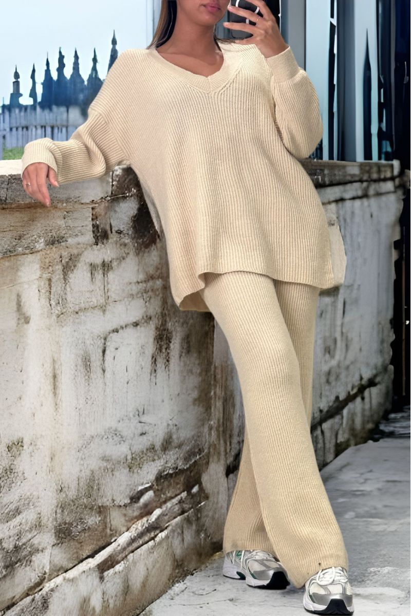 Ensemble beige pull col V et pantalon palazzo en maille épais extensible  - 1