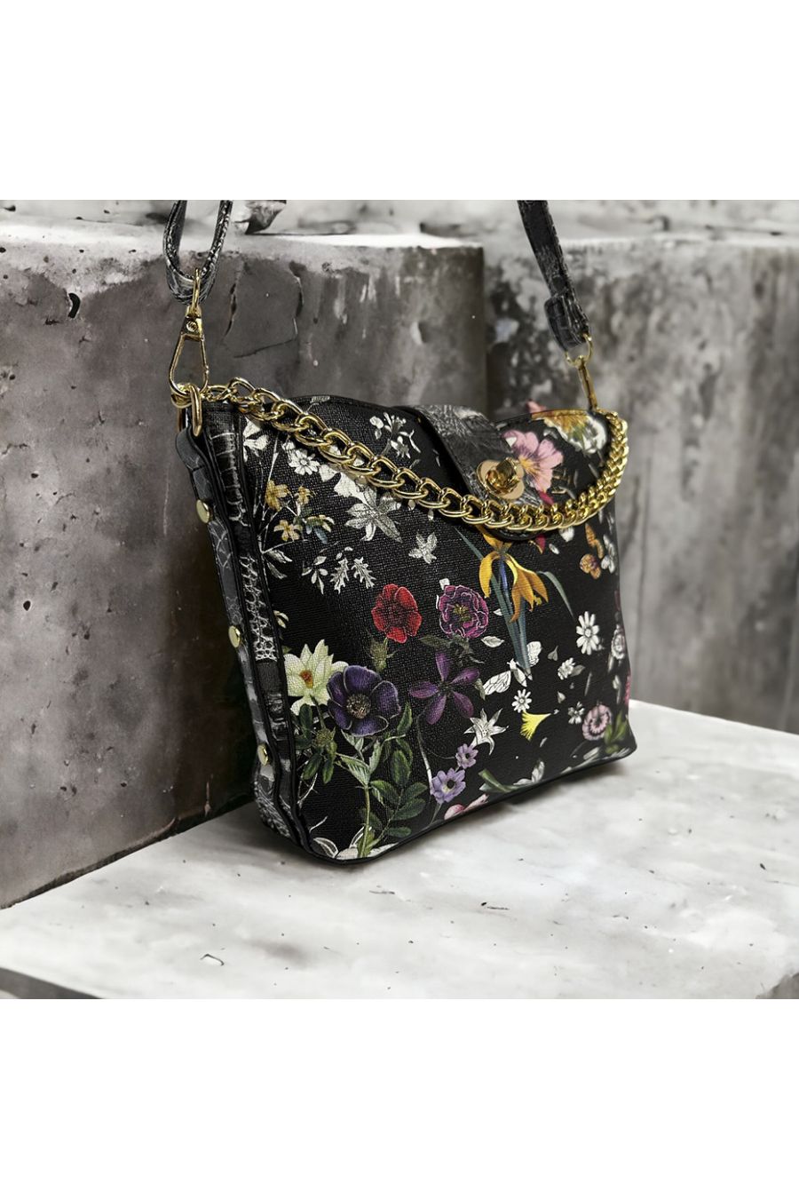 Black floral inspired handbag - 4