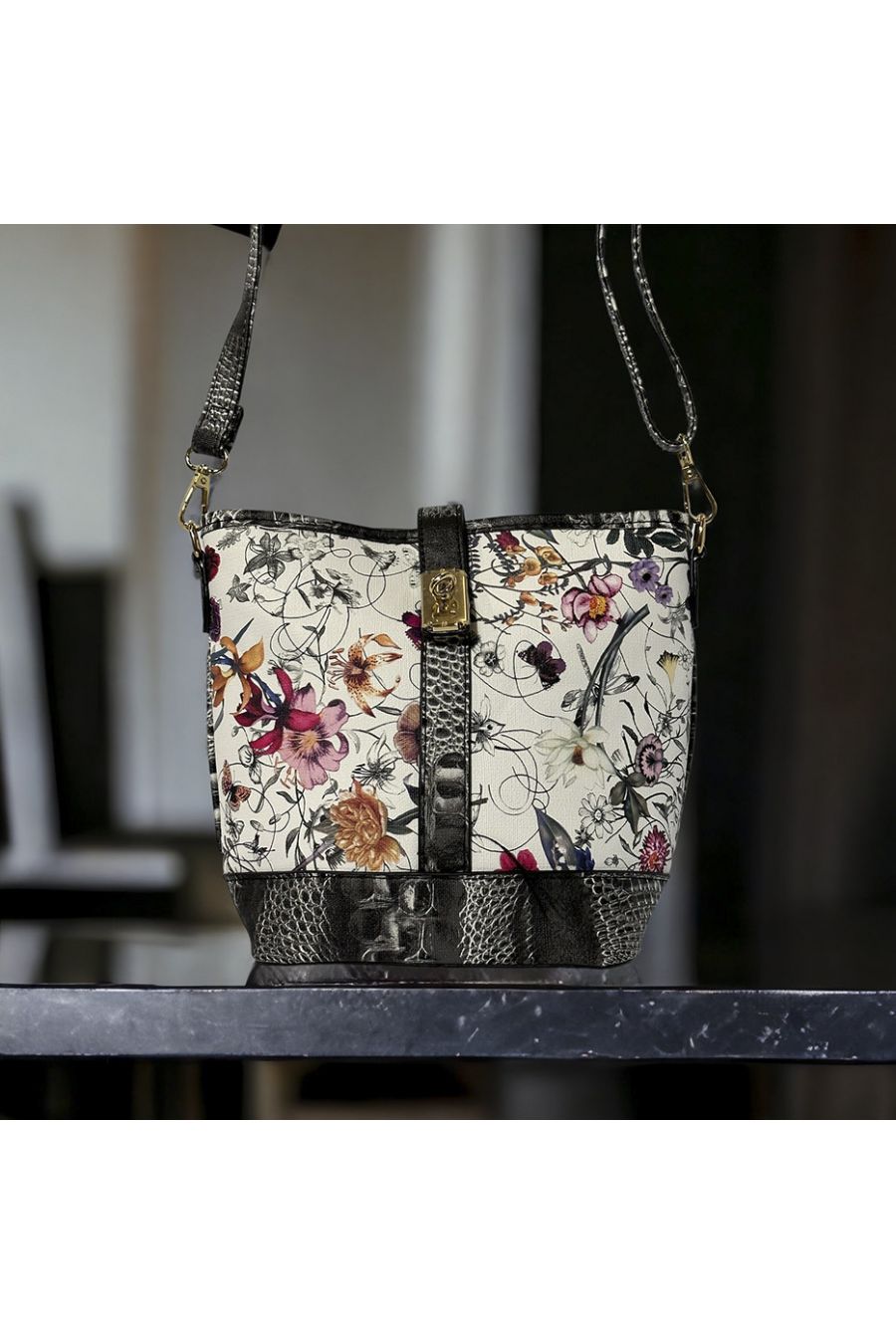 Inspirational handbag with white red floral pattern - 3