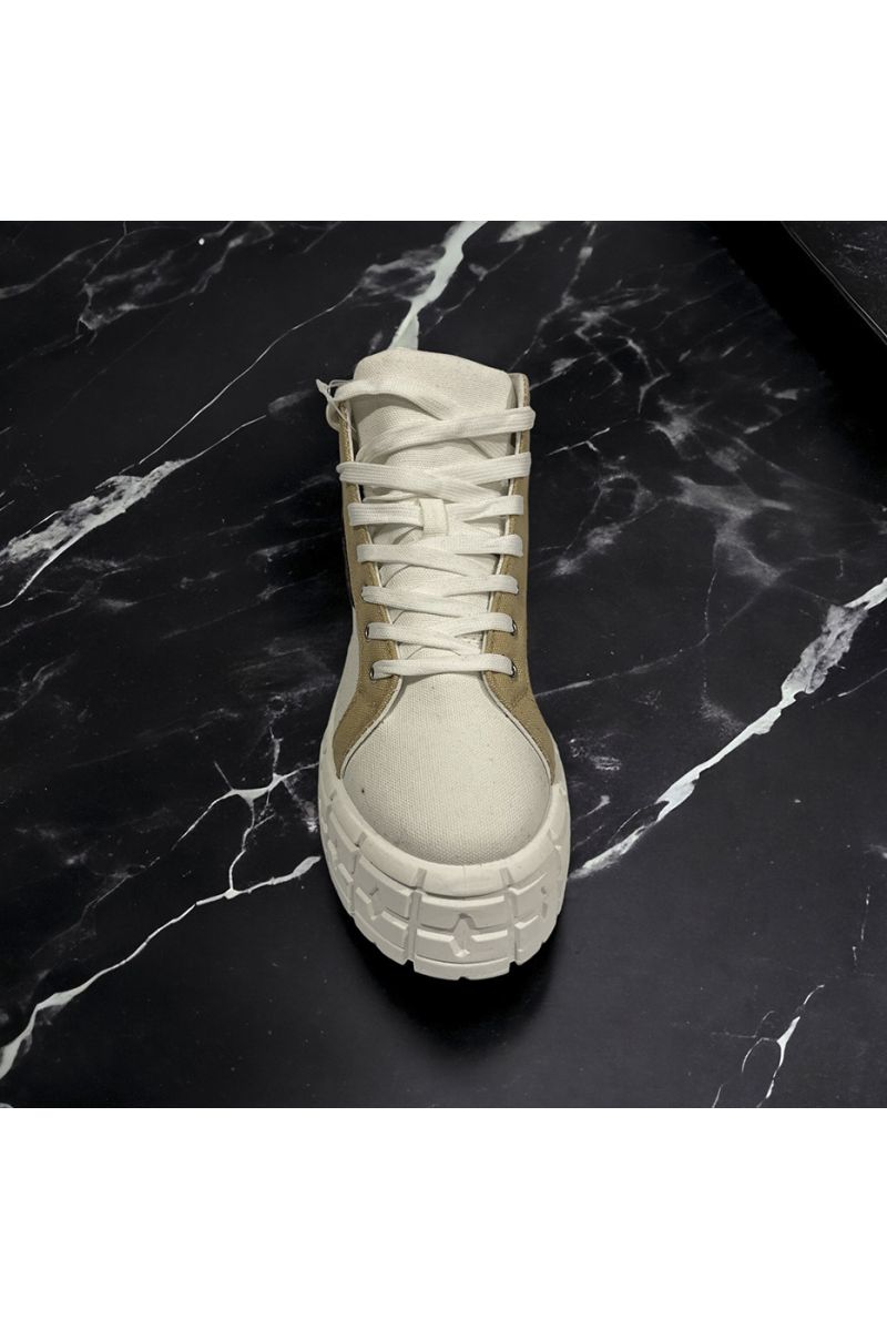 Inpsi chunky sole boot in white - 2