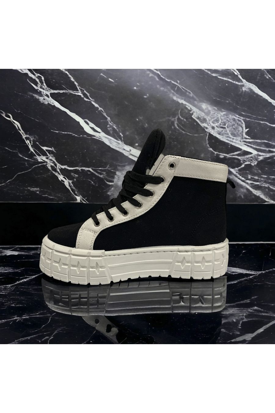 Inpsi chunky sole ankle boot in black - 1