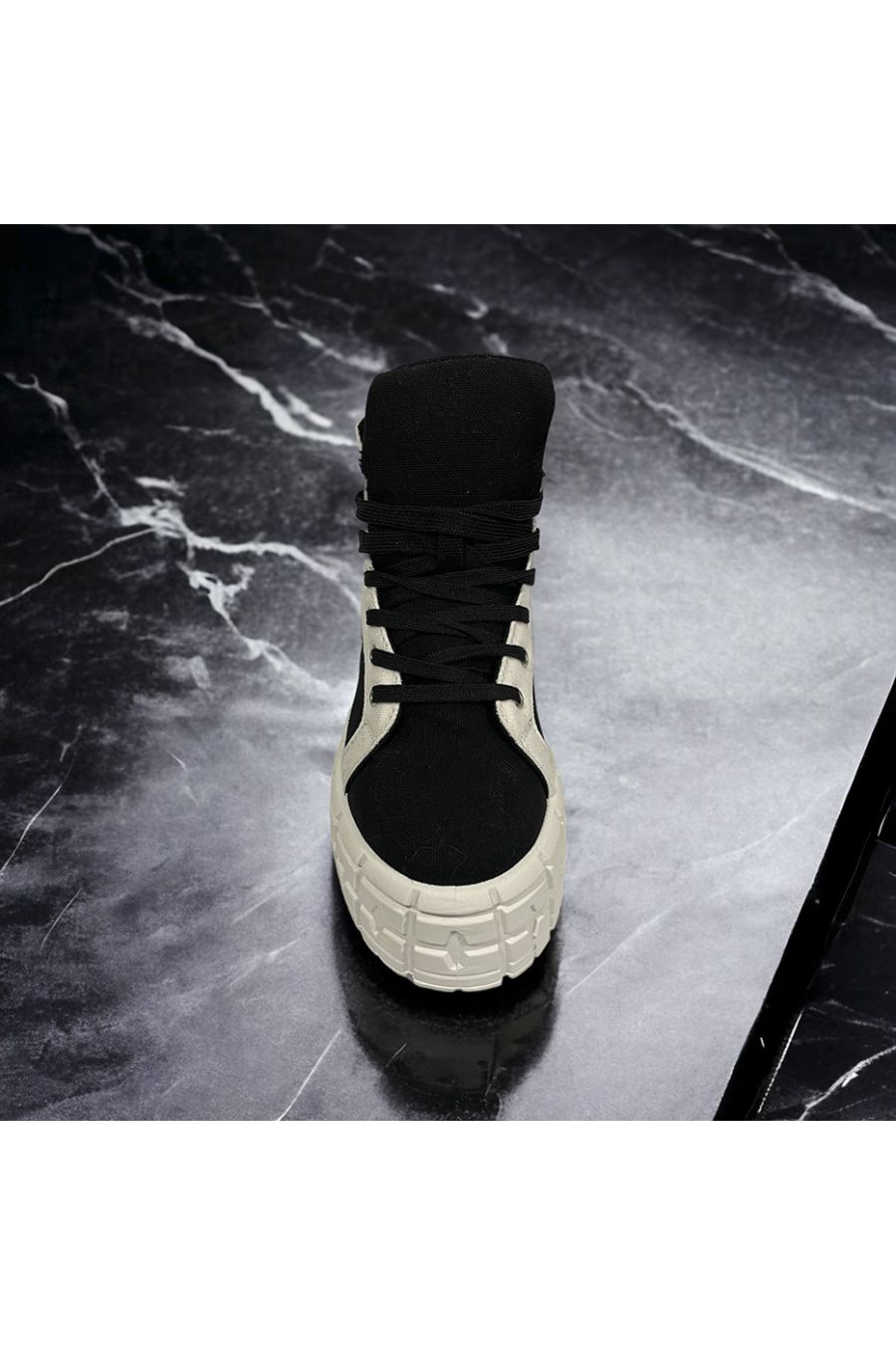 Inpsi enkellaars met dikke zool in zwart - 2