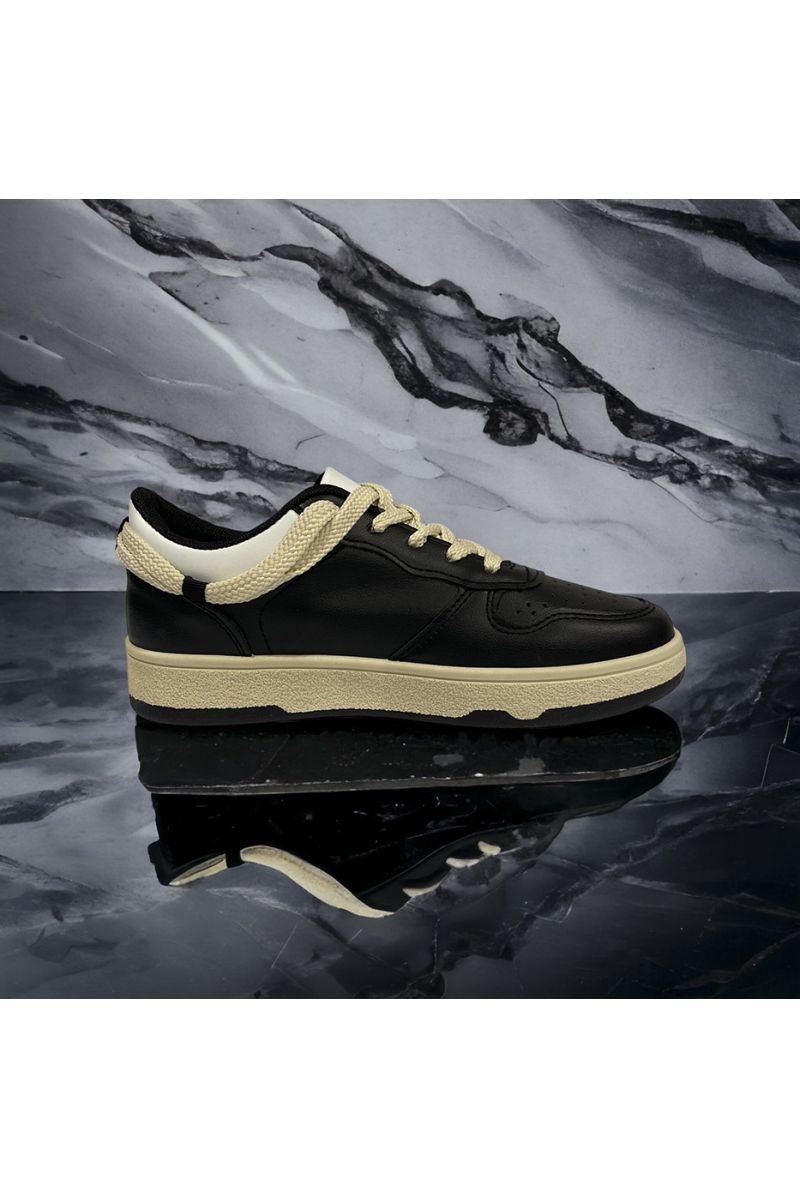 Black sneaker inspired - 3