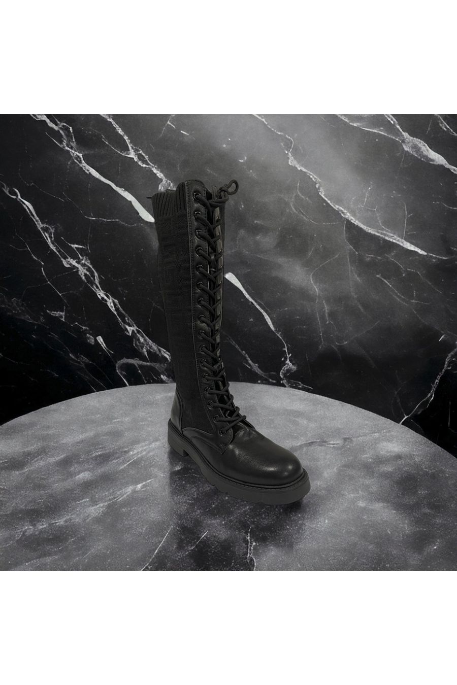 Black inspired boot with lace - 2