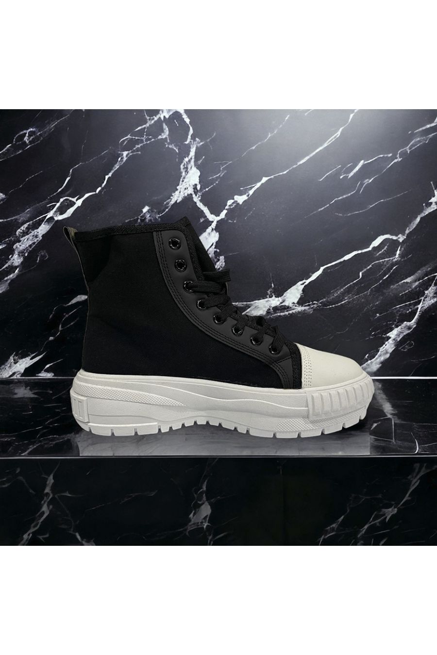 High-top shoe in black canvas with black laces - 4