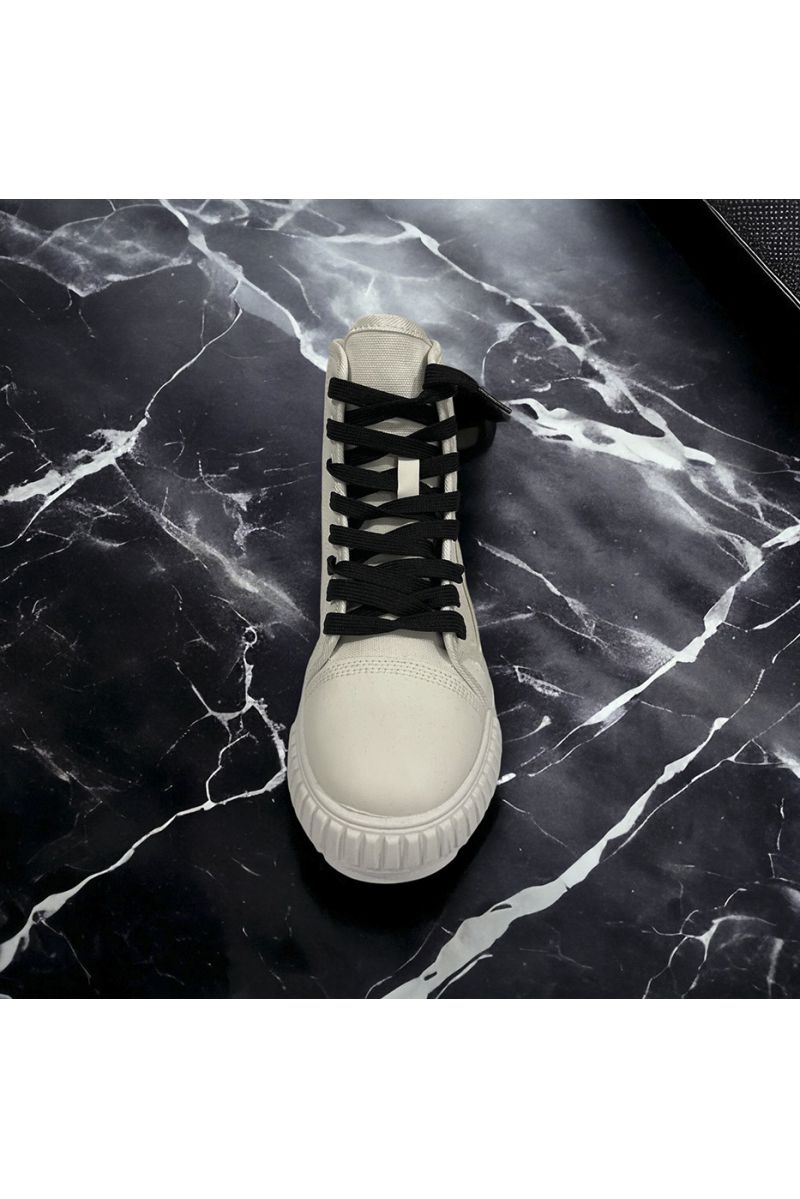 High-top shoe in white canvas with black laces - 3