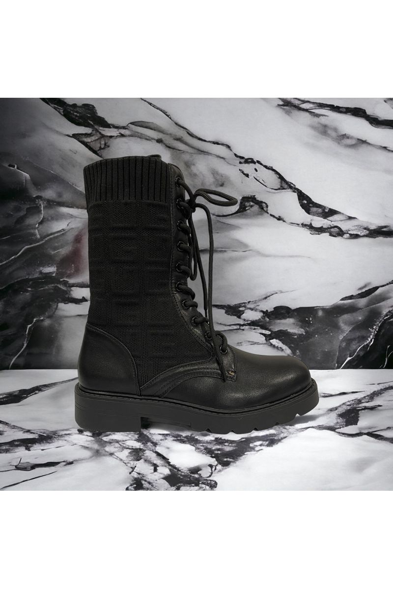 Black lace-up ankle boot with inspired pattern - 3