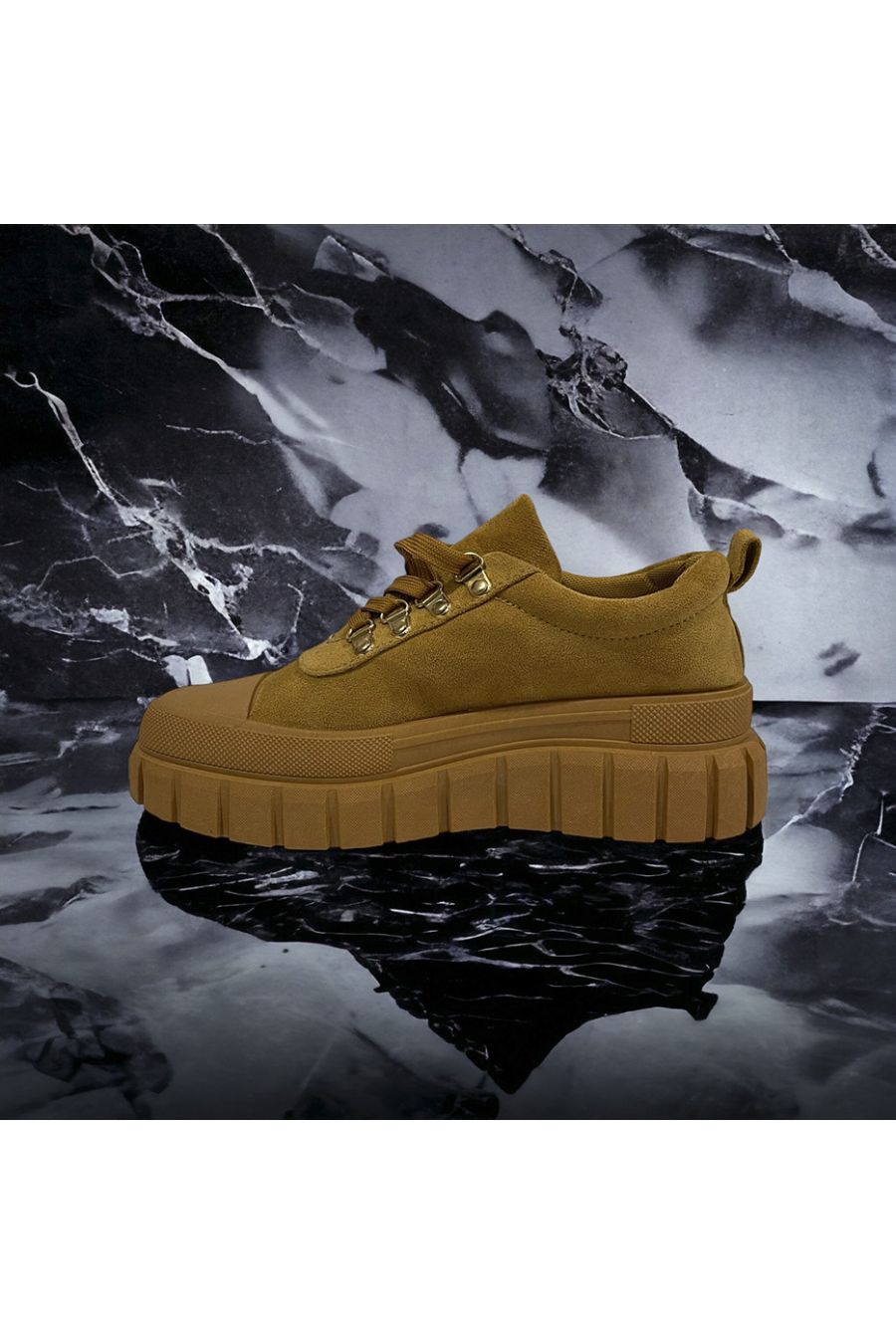 Camel shoe in inspired suede - 1