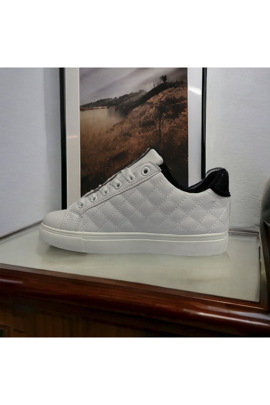 White and black quilted basket - 1