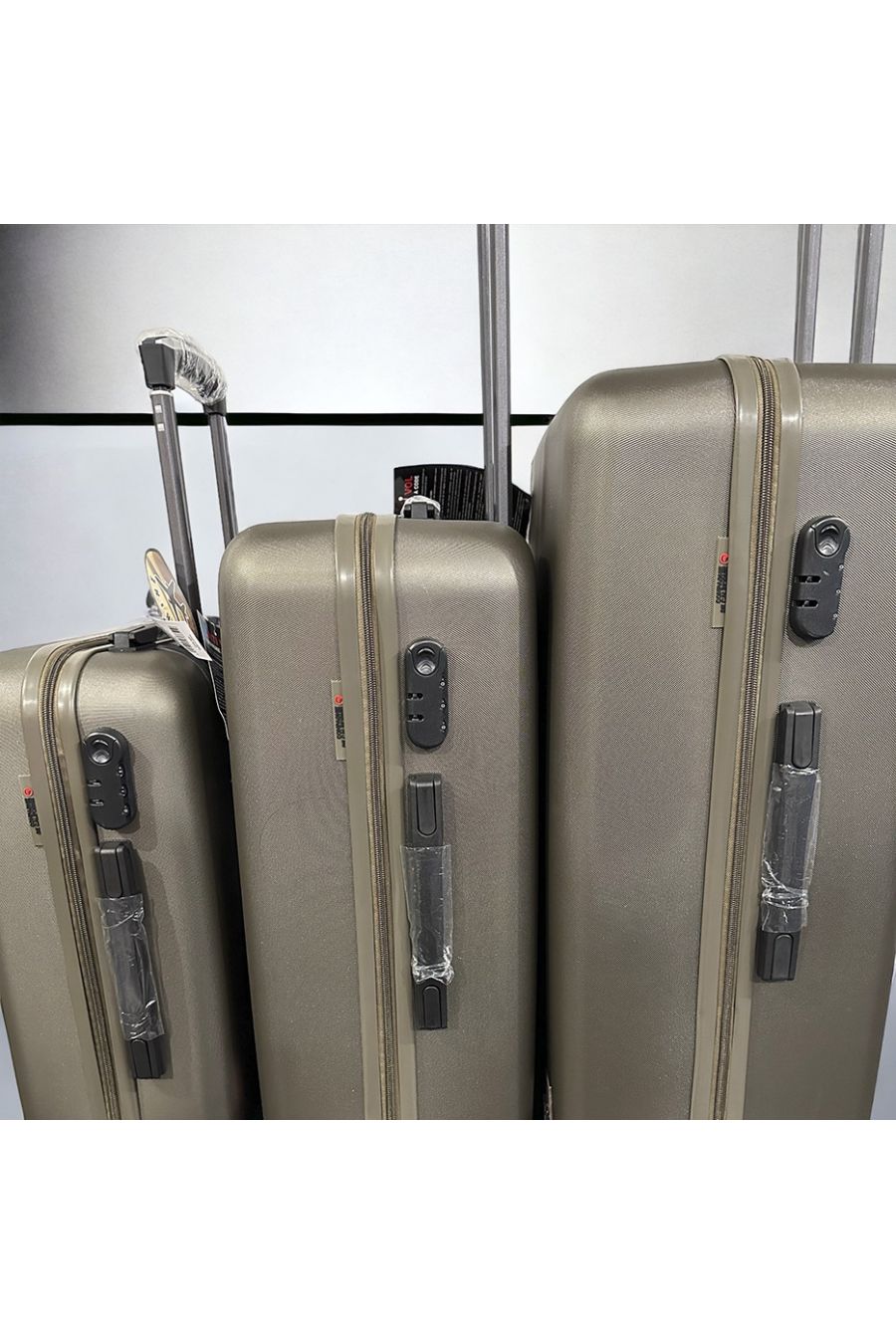 Set of 3 COMPAGNIE DE CALIFORNIE khaki suitcases Light, solid, design, rigid, very classy, durable in ABS - 1