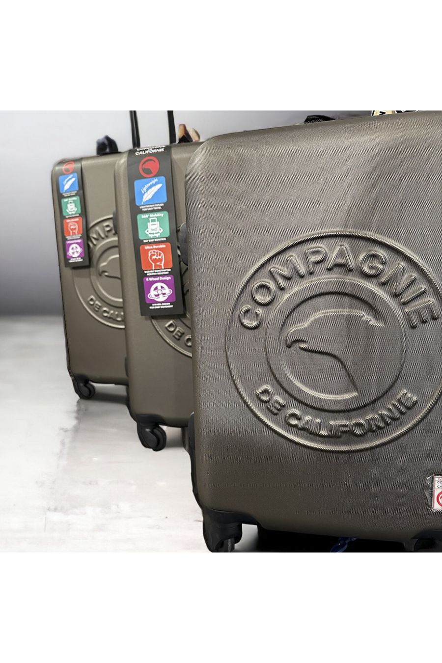 Set de 3 valises COMPAGNIE DE CALIFORNIE kaki Leger, solide, design, rigide, très class, durable en ABS - 3