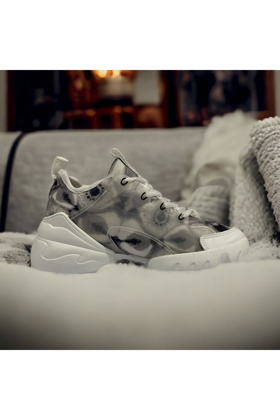 Inspirerende sneaker met zwart-wit patroon - 1