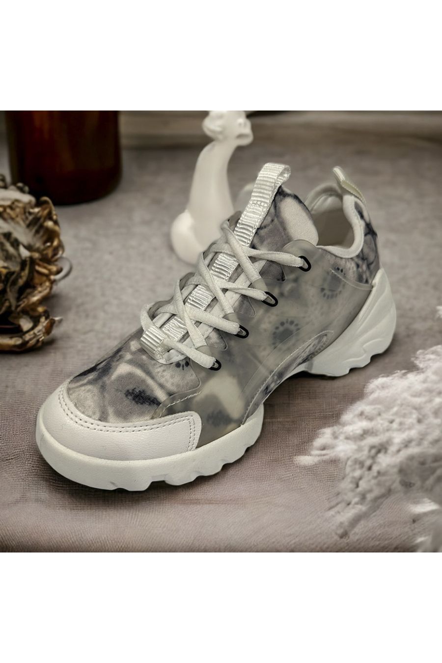 Inspirerende sneaker met zwart-wit patroon - 2