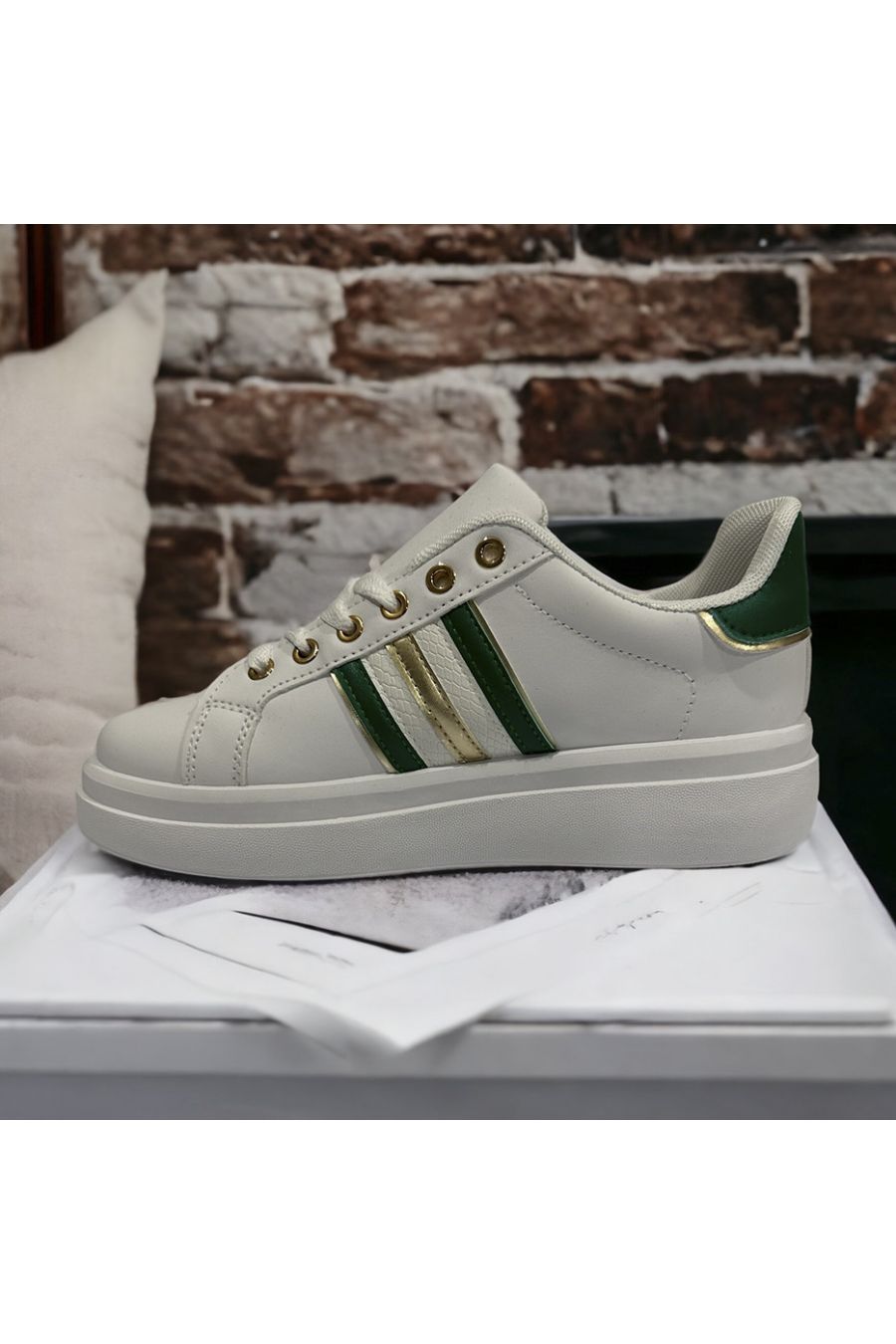 Very chic golden white and green basket - 1