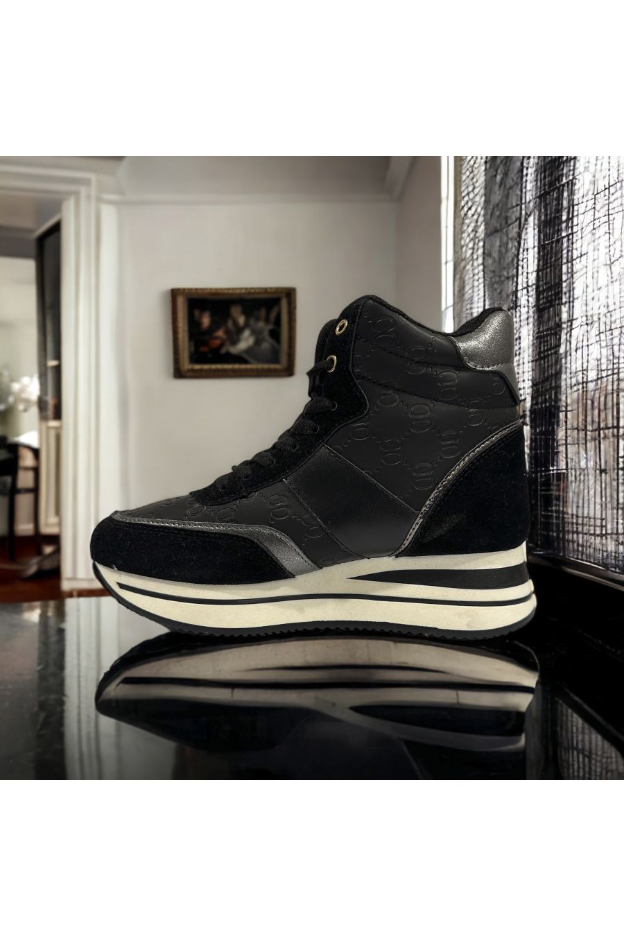 Zwarte hoge sneaker met sleehak en patroon geïnspireerd op - 1