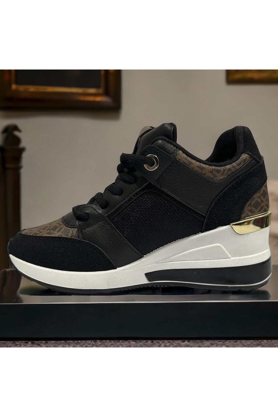 Black and brown wedge basket - 1