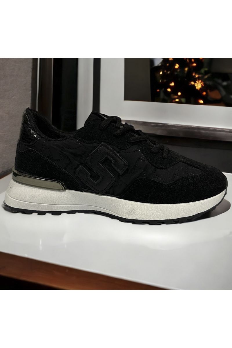 Black inspired sneakers with S writing - 2