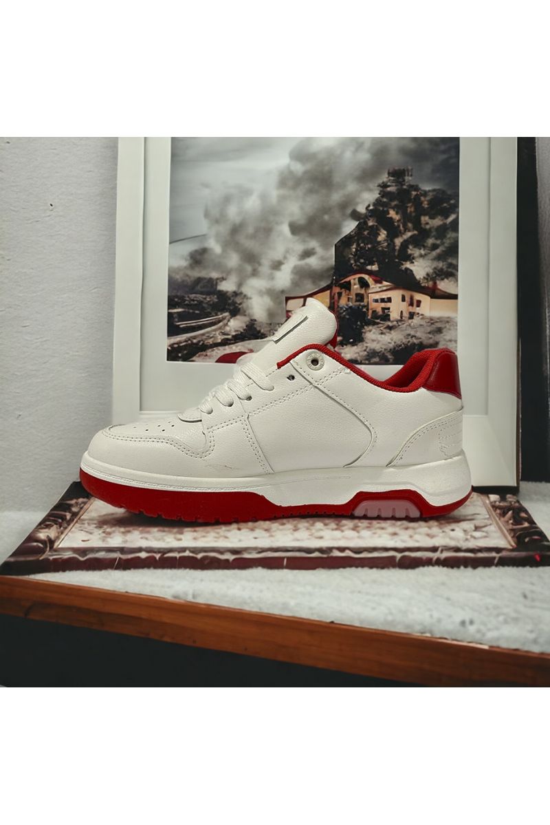 Basket inspi blanc et rouge - 1