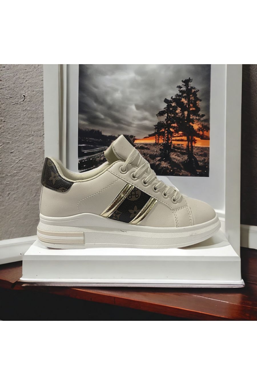 Beige inspired sneaker - 3