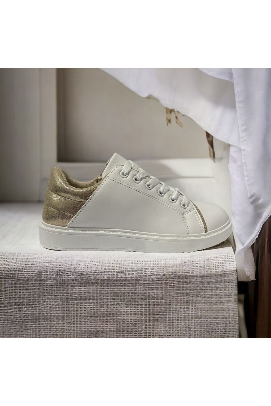 White and gold inspired basket - 3