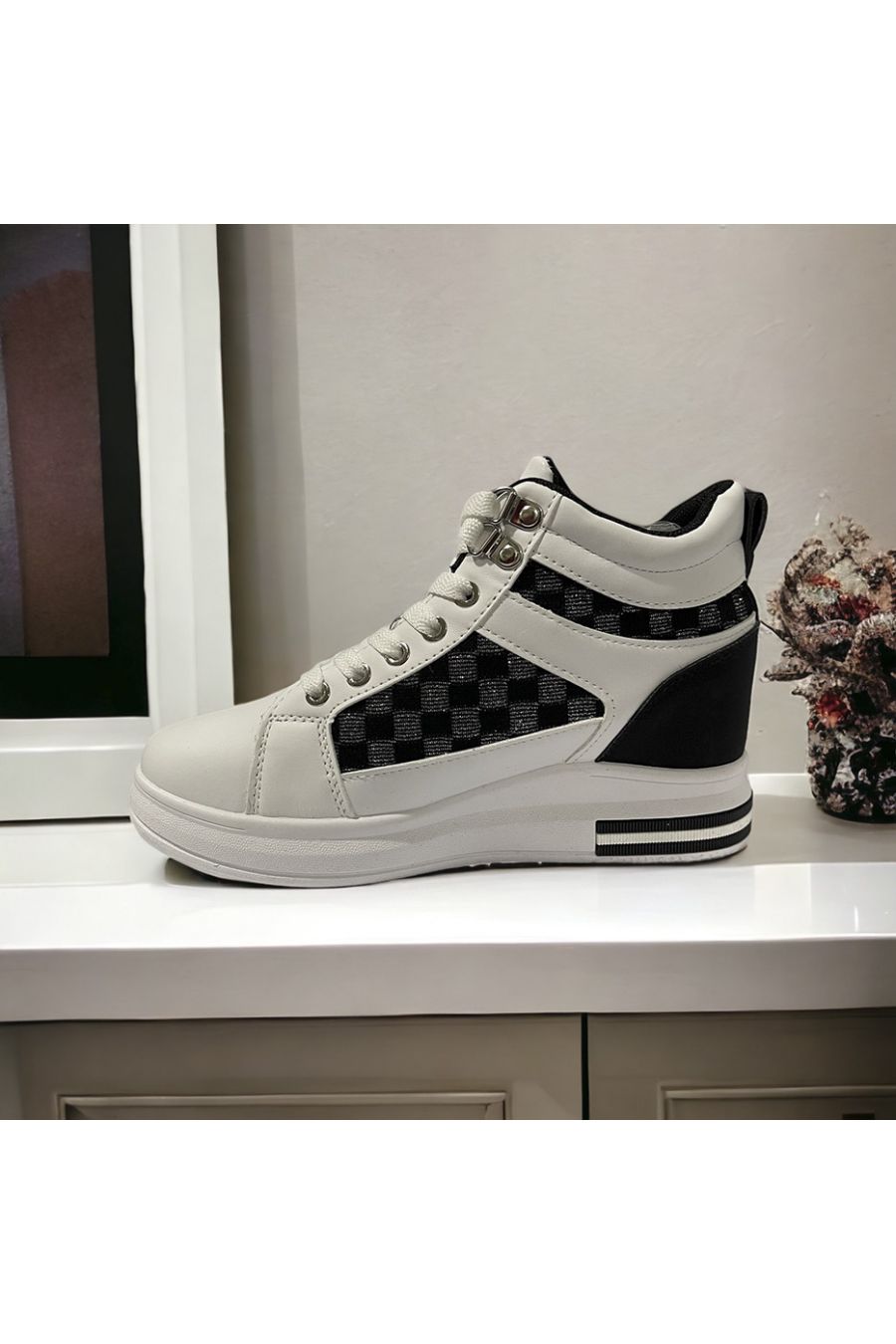 Zwart-wit geïnspireerde hoge sneaker - 2