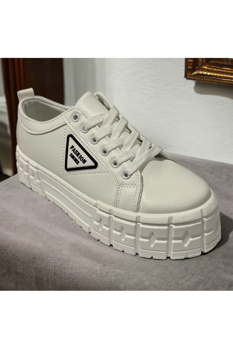 Geïnspireerde witte sneaker met dikke zool - 1