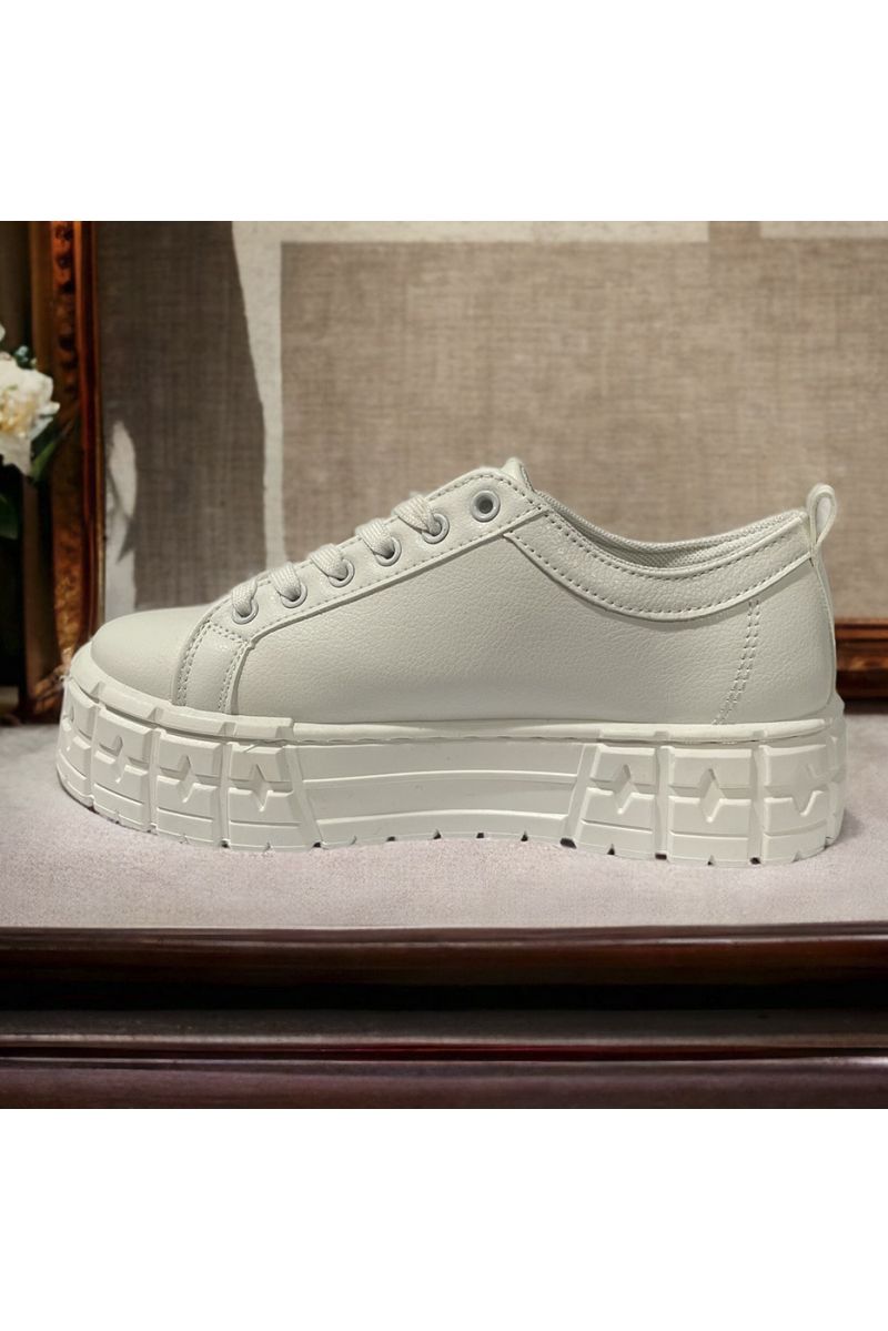 Inspired white trainer with chunky sole - 2