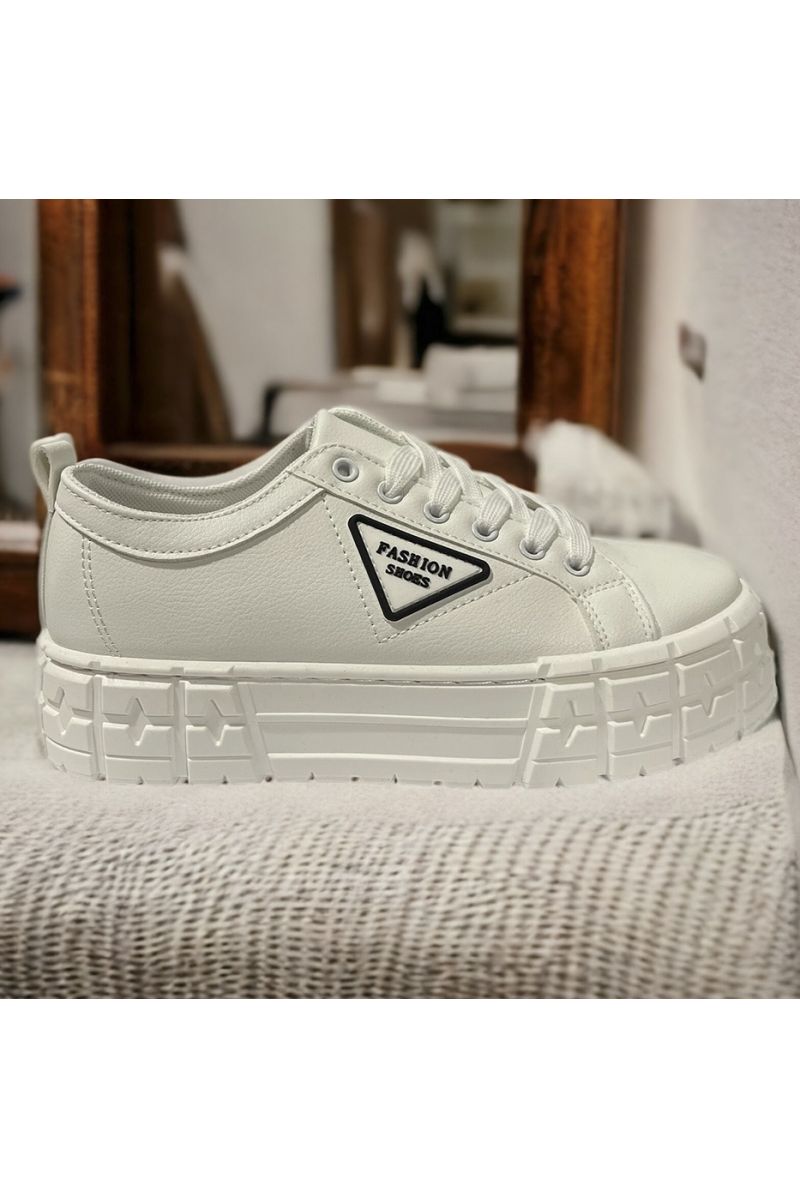 Geïnspireerde witte sneaker met dikke zool - 3