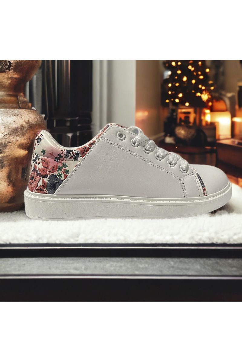 Basket blanche avec motif fleuris  - 3
