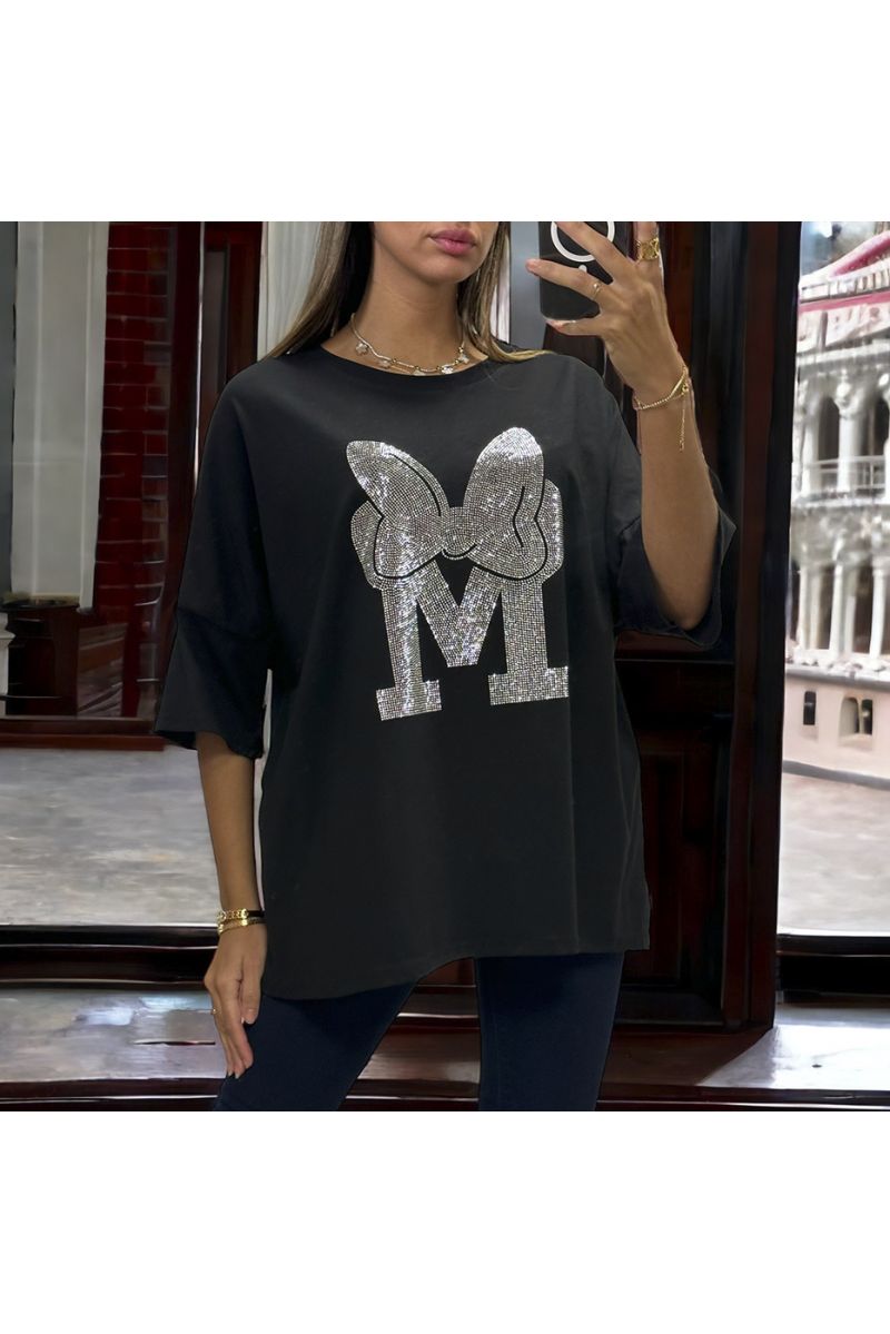Oversized zwart T-shirt met grote M-letters van strassteentjes - 2
