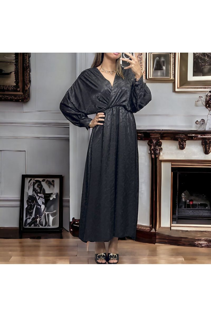Long black wrap dress in shiny material with pattern - 3