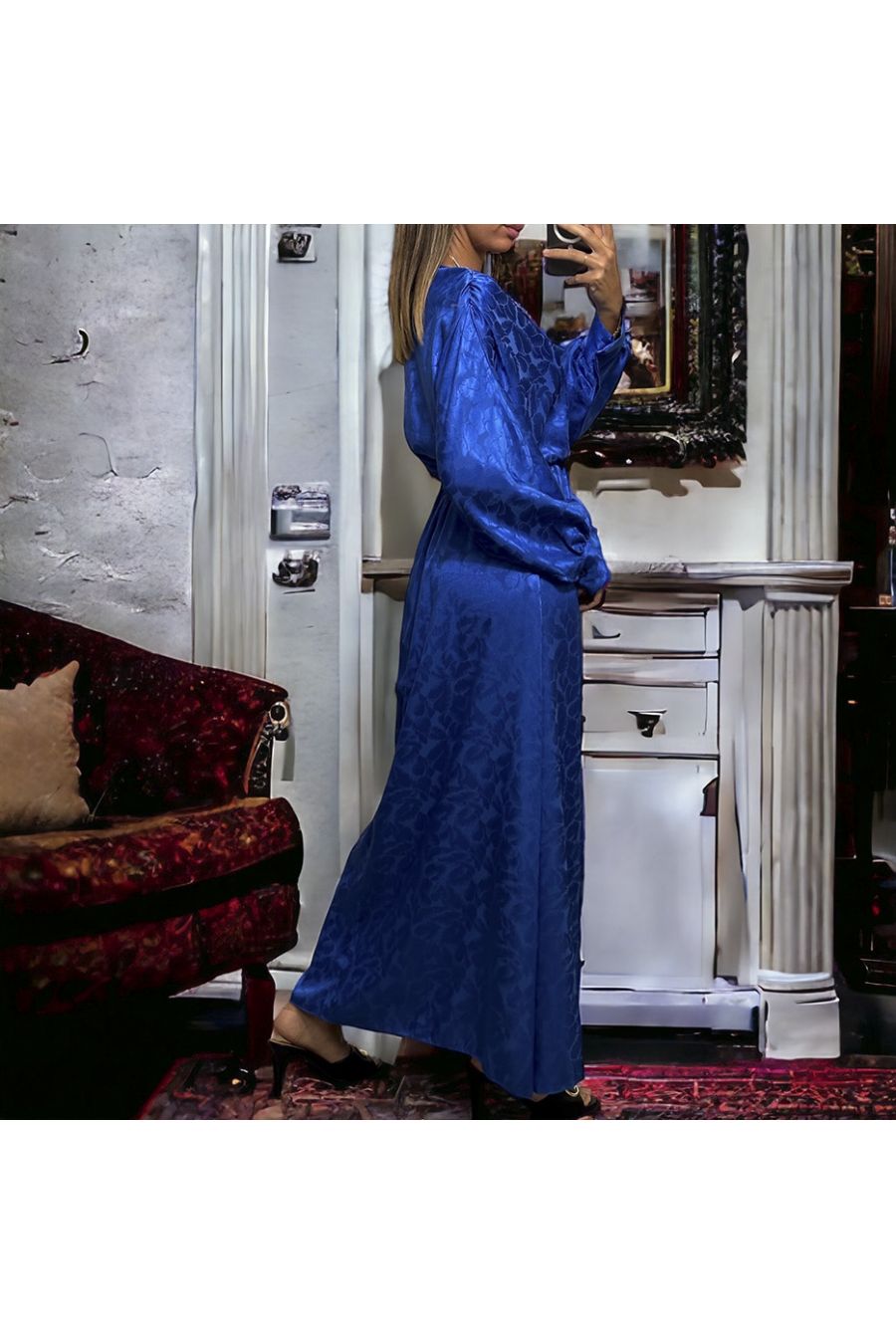 Long royal wrap dress in shiny material with pattern - 1