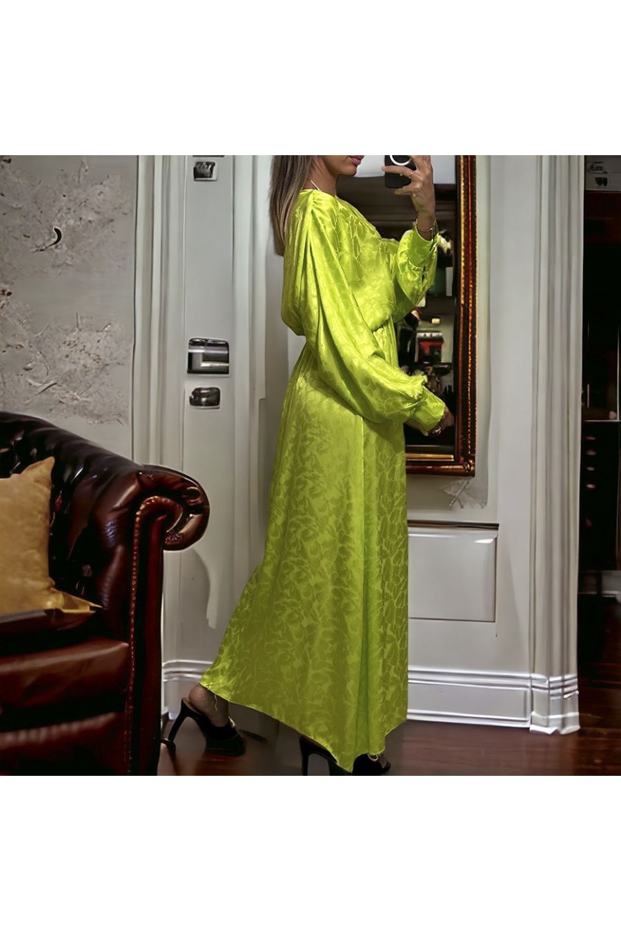 Longue robe cache coeur anis matière brillante à motif - 1