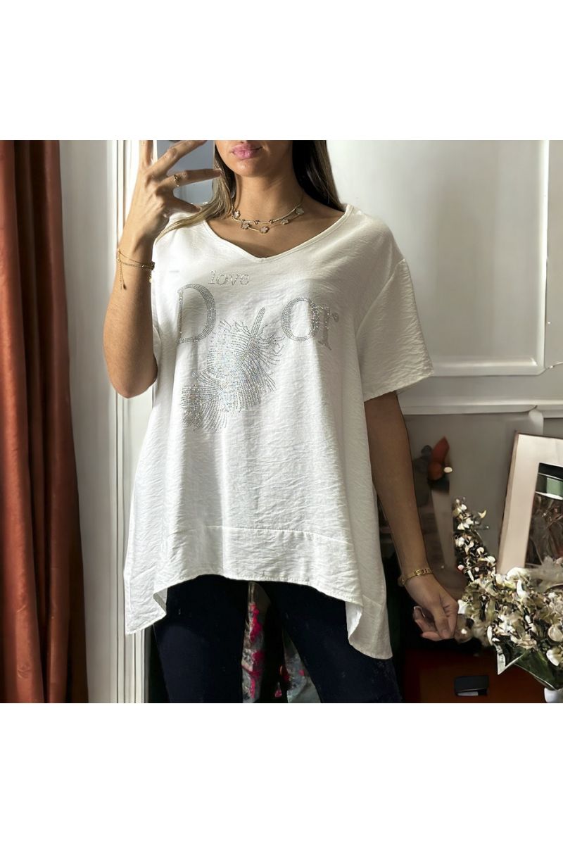 White oversize tunic with design and inspired writing in rhinestones - 3
