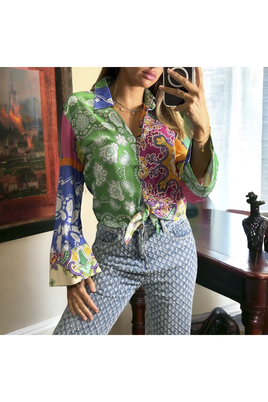 Satin and colored shirt with bow and flared sleeves - 2