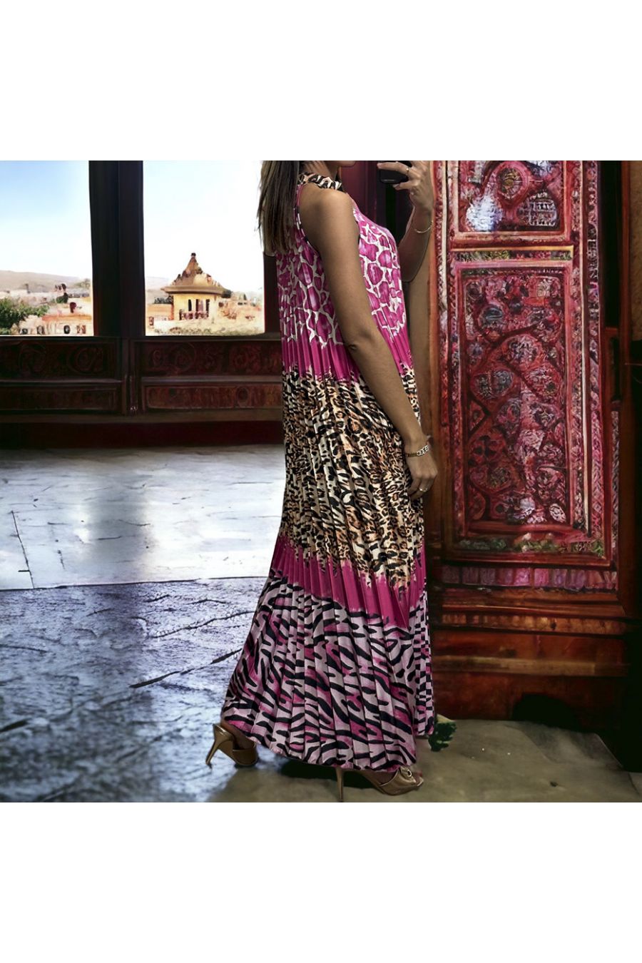 Long fuchsia pleated dress with leopard pattern - 1