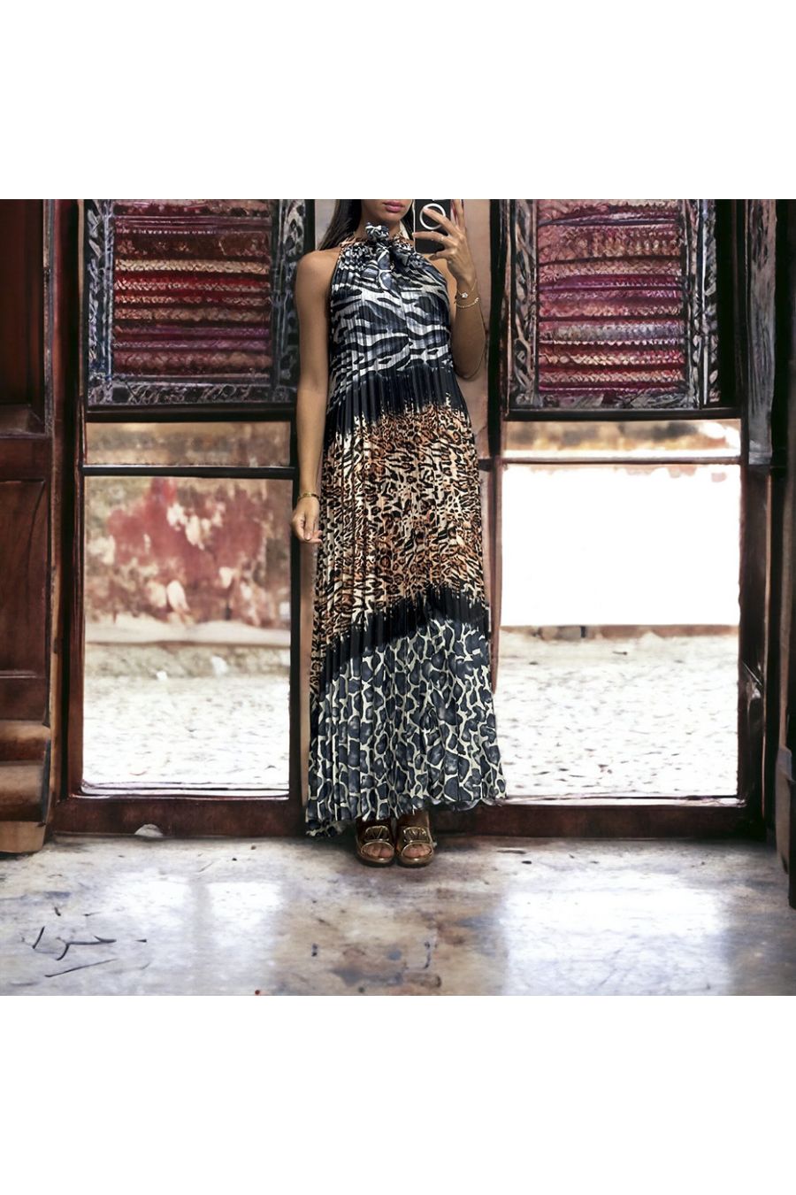 Longue robe plissé noire avec motif léopard - 3