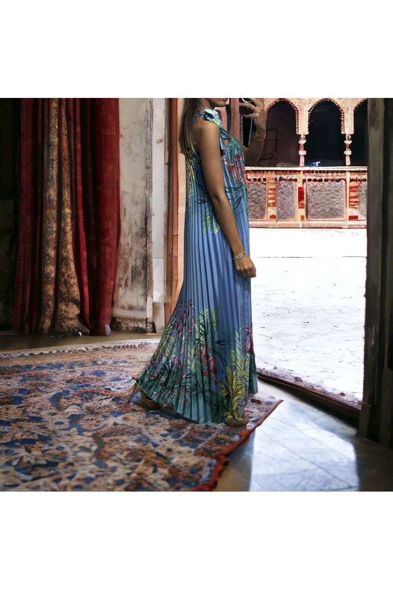 Long blue pleated dress with sublime floral pattern - 1
