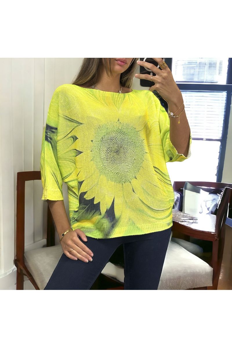 Oversized yellow batwing top with sunflower pattern - 3