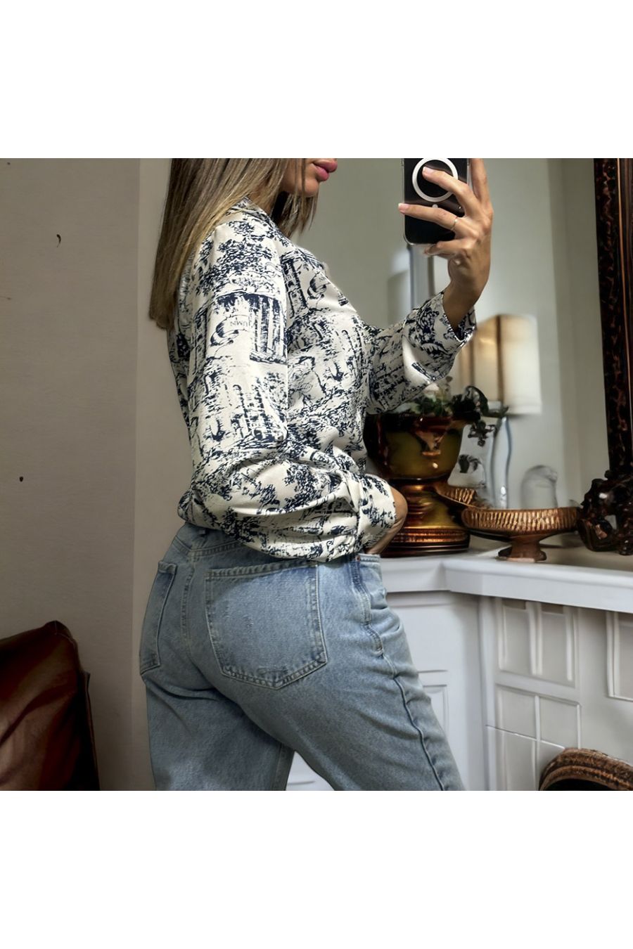 Navy and white shirt with a printed pattern - 4